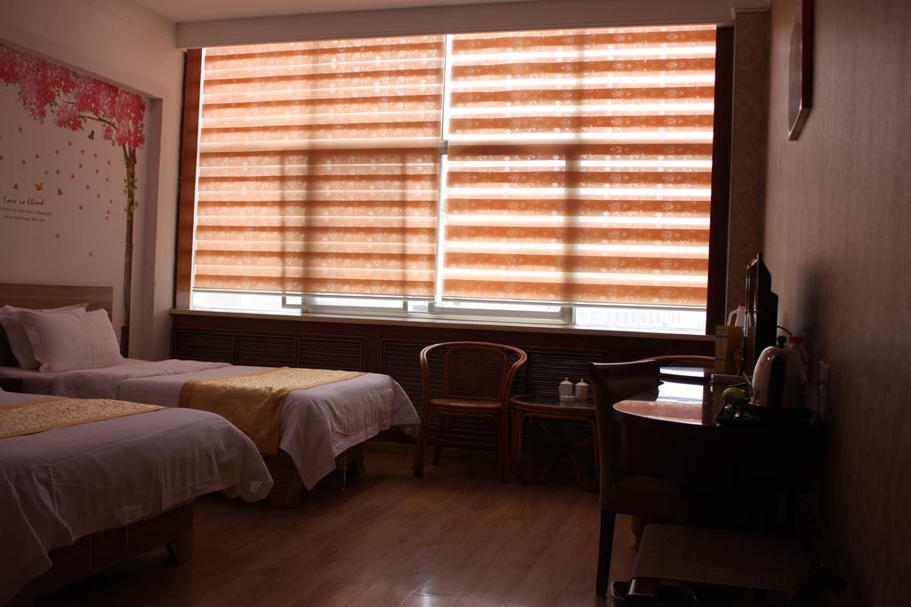 Qingdao Hongyun Jiahe Business Hotel Extérieur photo